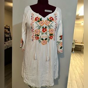 Embroidered shift dress